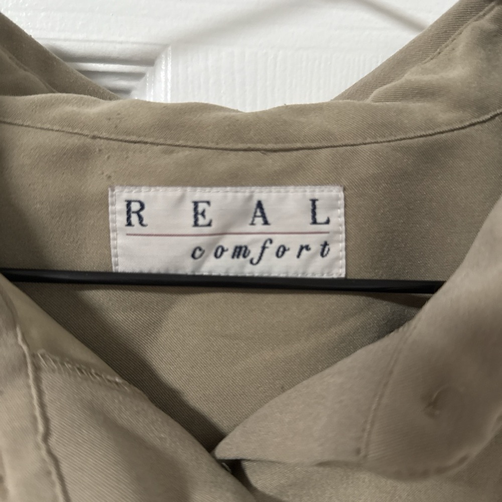 Beige Button-Up Shirt - Picture 2 of 6